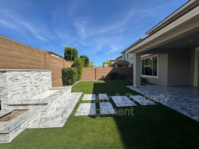 Building Photo - 3540 E Tina Dr