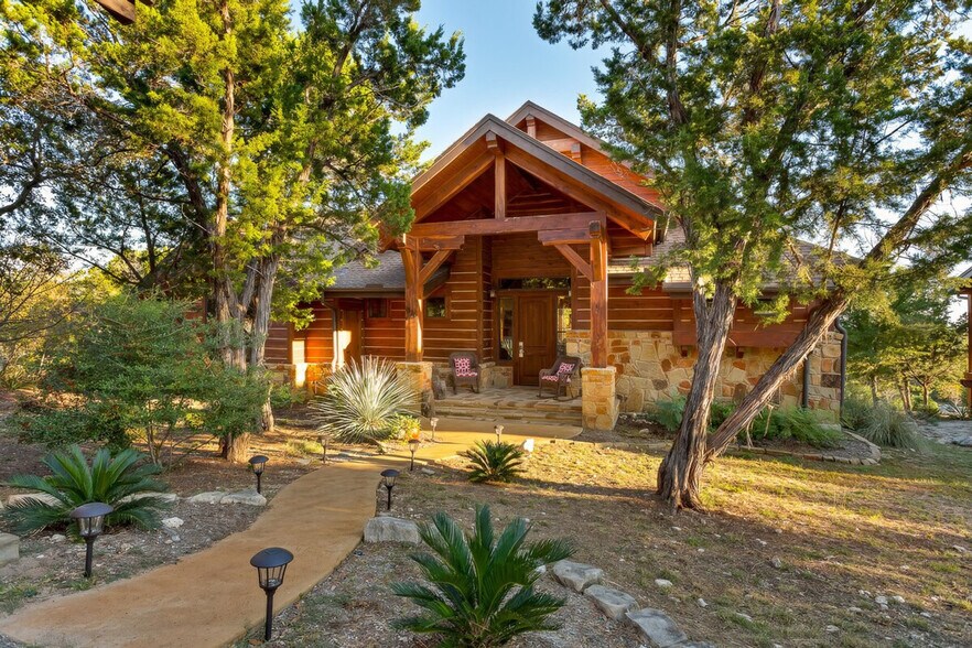 Building Photo - 7249 Sunswept Dr