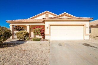 Building Photo - 4-Bedroom Home with Grassy Backyard