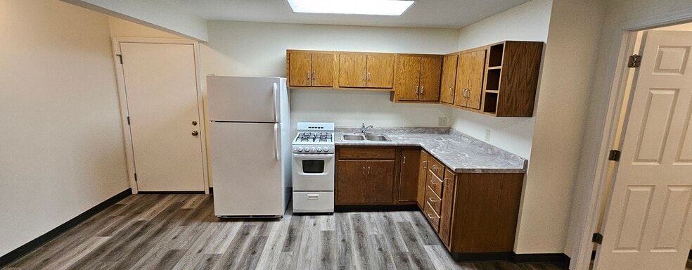 Primary Photo - 103 E Toledo St
