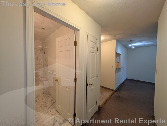 Building Photo - 373 Highland Ave