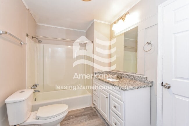 Building Photo - 912 Delta Dr
