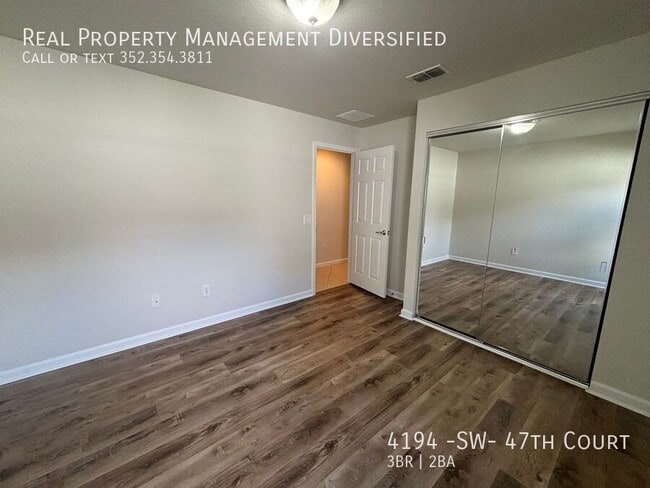 Building Photo - 4194 SW 47th Ct