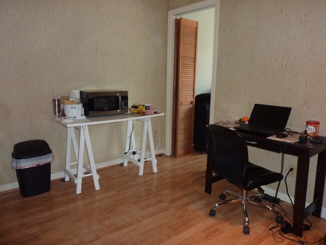 Building Photo - University Tower Unit #214