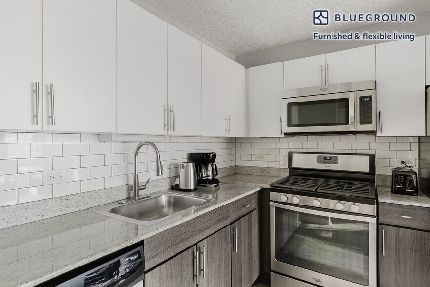 Building Photo - 180 N Jefferson St