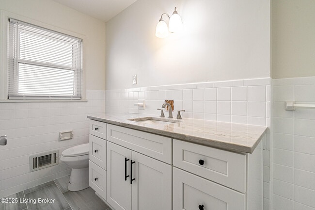 Building Photo - 3801 Iron Horse Way