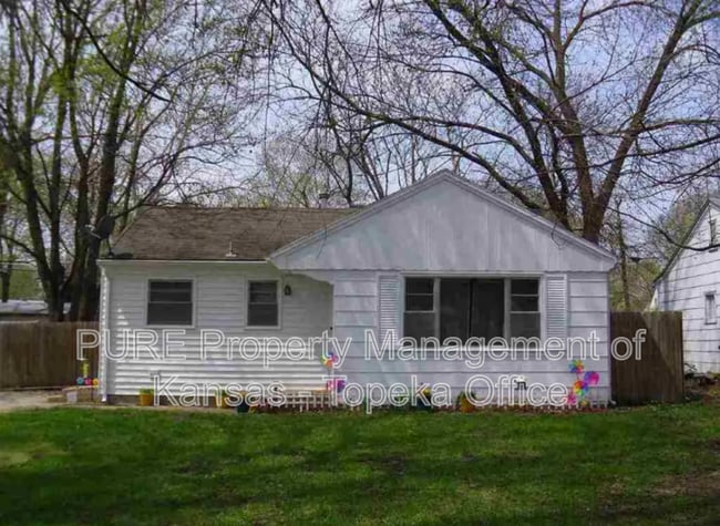 Building Photo - 2333 SW Moundview Dr