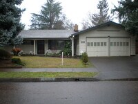 Building Photo - 371 Ivanhoe Ave