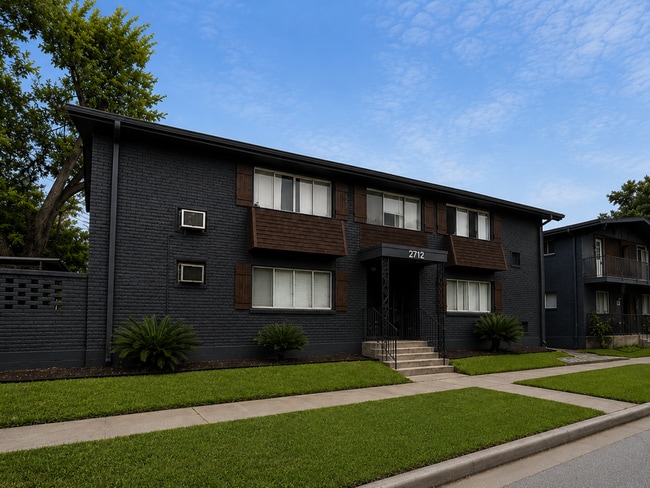 Building Photo - 2712 Oakcliff St