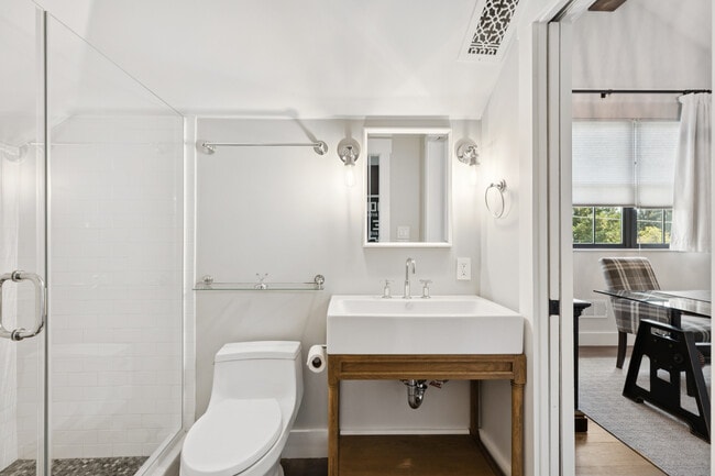 Building Photo - 1810 Quail Ct