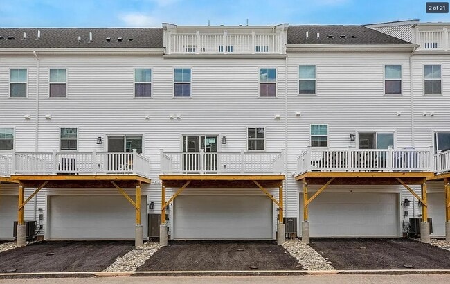 Building Photo - 5 E Front St