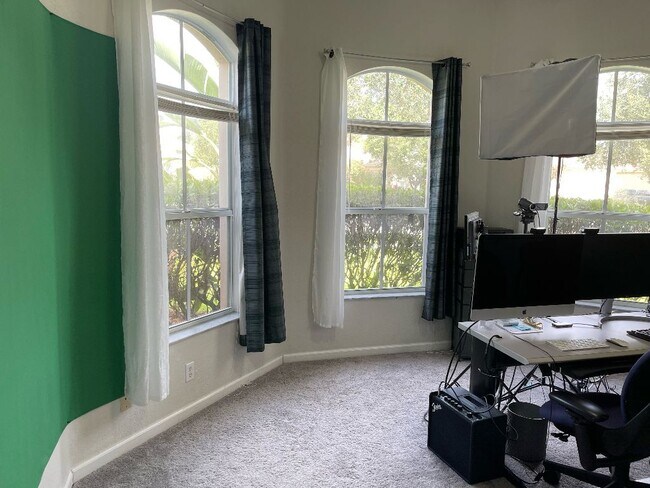 Bedroom - 5518 Place Lake Dr