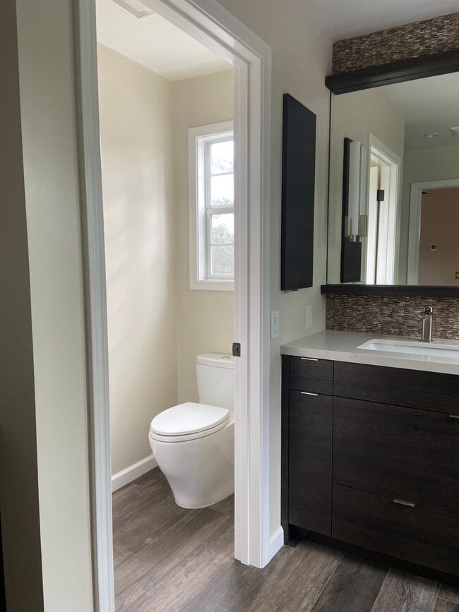 Building Photo - 3 Bed/2Bath Ready to Move In