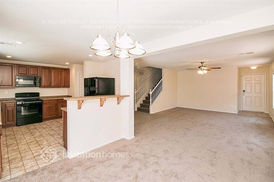 Building Photo - 9238 Wild Stampede Ave