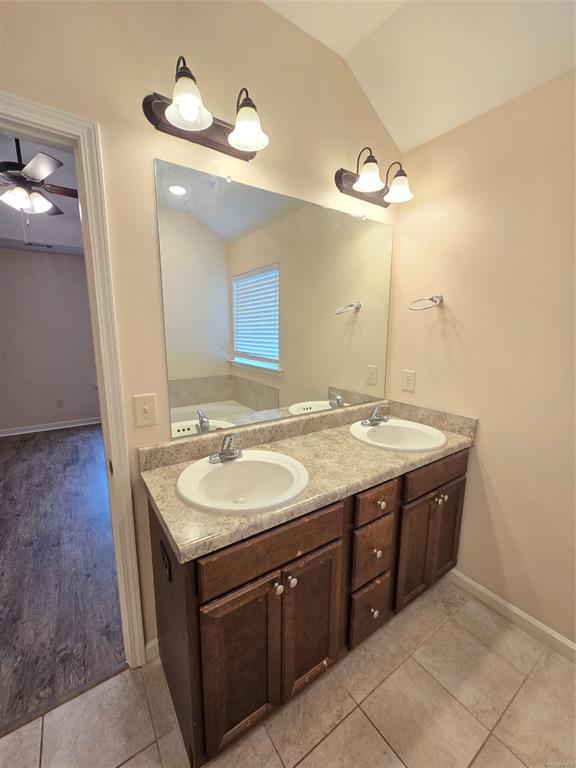 Building Photo - 456 Buena Vista Wy