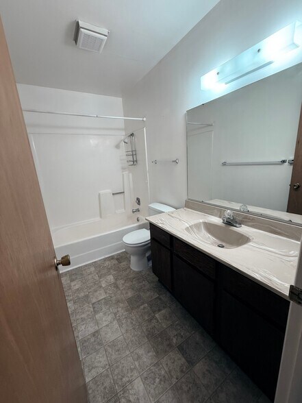 Building Photo - 1216 W Montana St