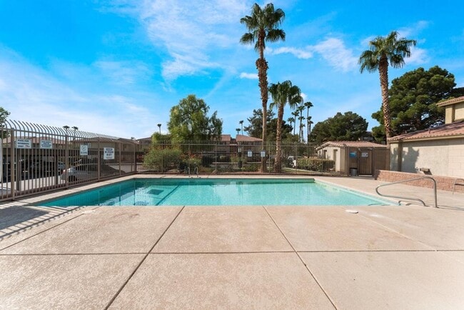 Building Photo - This beautifully renovated 2-bedroom, 2-bath condo is ready for immediate move-in!