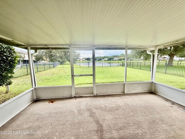 Building Photo - 76466 Longleaf Loop