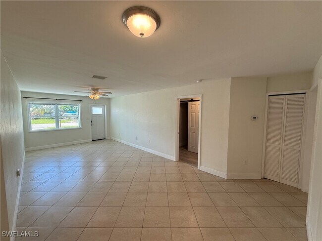 Building Photo - 6677 Fiesta Way