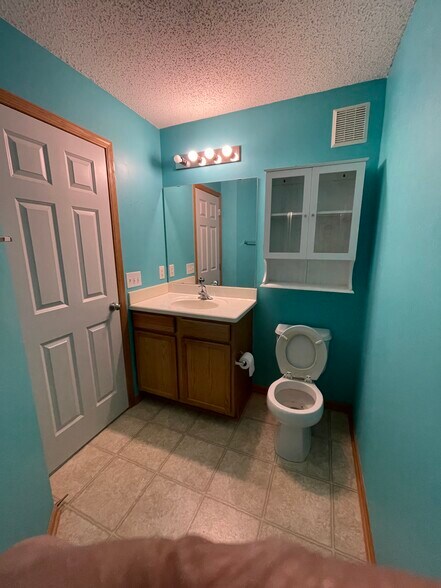 Building Photo - 13636 Brick Path