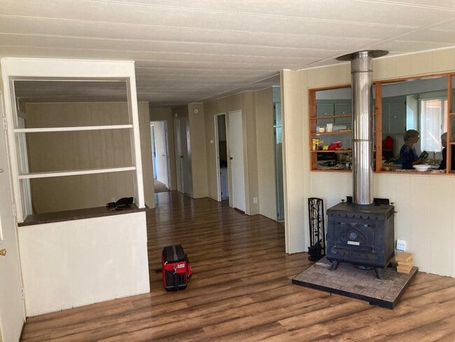 Building Photo - 680 Dutch Creek Rd