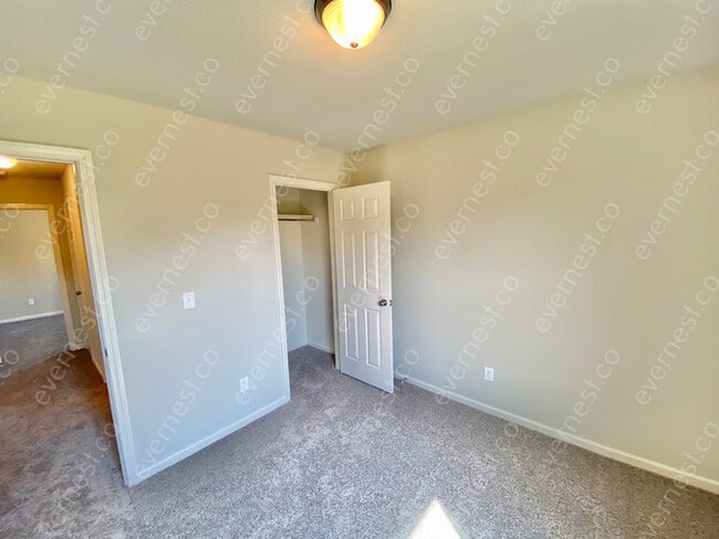 Building Photo - 3048 Emerald Pk Trl