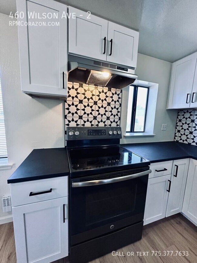 Building Photo - 460 Wilson Ave