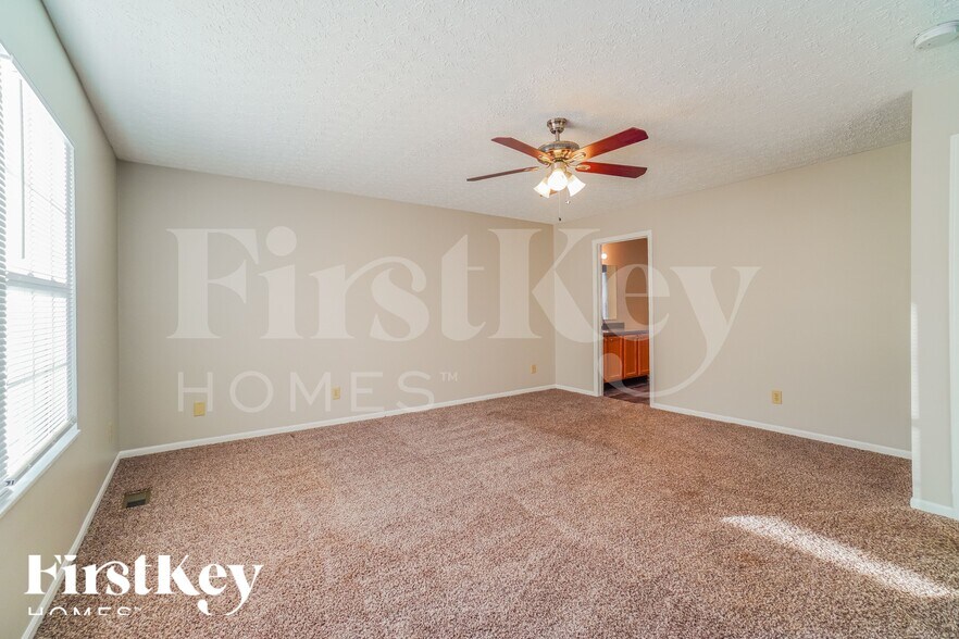 Building Photo - 2722 Hardwood Ave