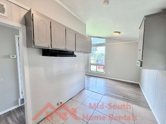 Building Photo - 2298 Dells Ave