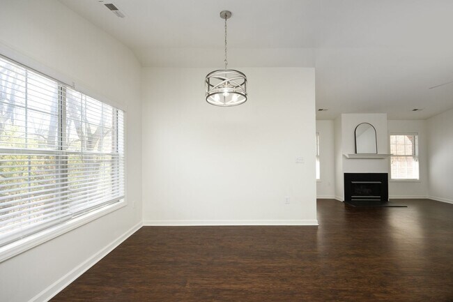 Building Photo - Now Available in Cary! Cozy 2-Bedroom Condo with Fireplace, Pool Access & Covered Porch!