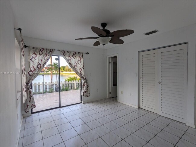 Building Photo - 2711 San Remo Cir