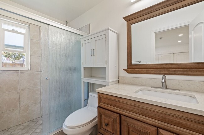 Building Photo - Beautiful home with Campbell schools