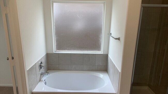 Building Photo - 4128 Home Place Rd