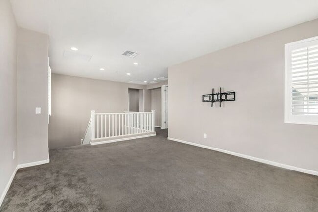 Building Photo - Beautiful Gilbert home located in the desirable Windhaven community!