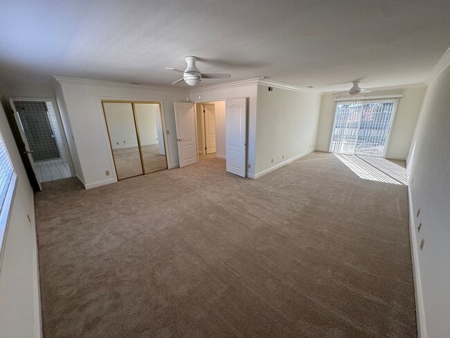 Building Photo - Spacious East Ventura Home- Many Interior Upgrades and Large Backyard!