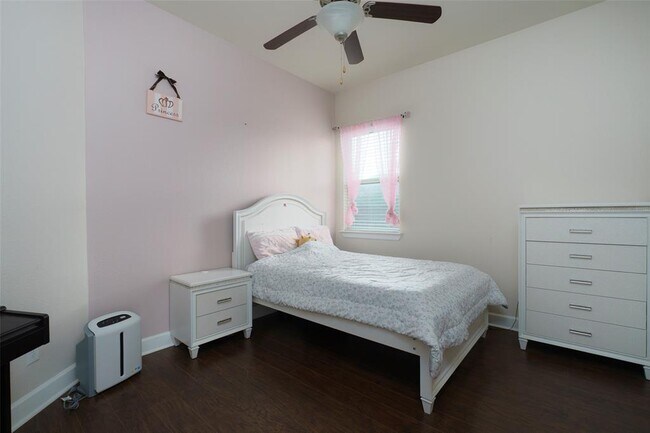 Building Photo - 209 Brantley Lake Ln
