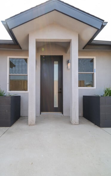 Building Photo - 6402 Kenwater Pl