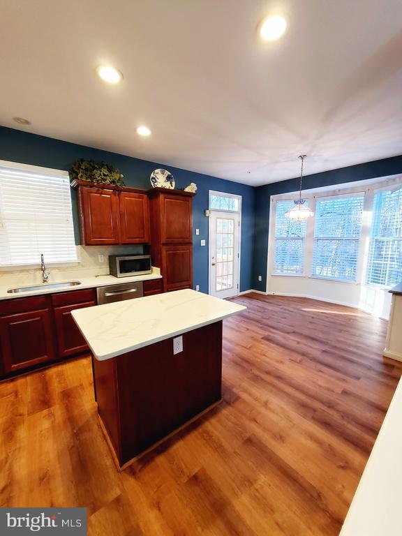 Building Photo - 9365 Owings Choice Ct