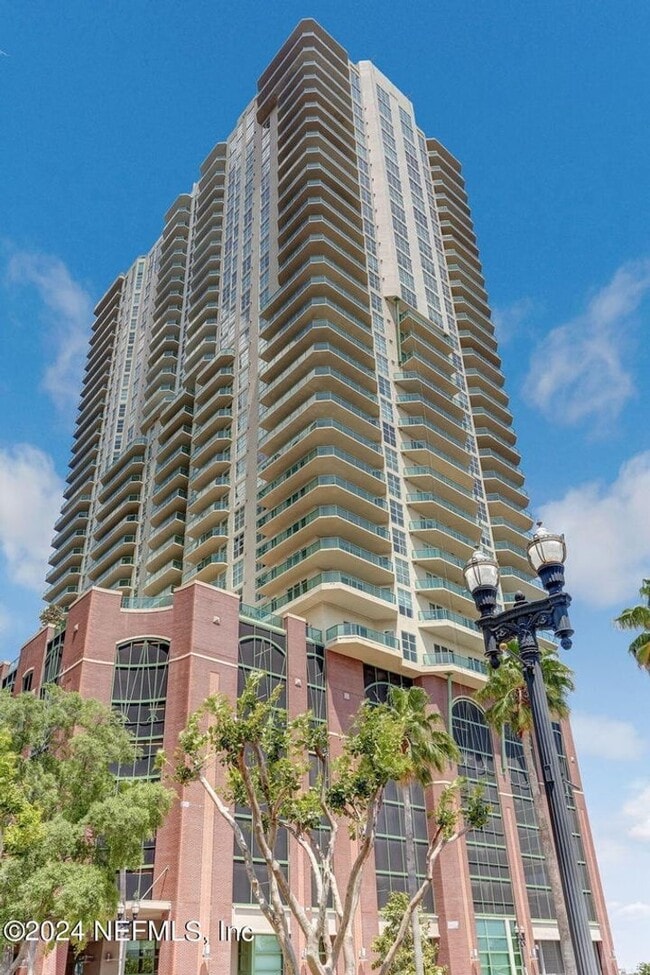 Building Photo - The Peninsula #1710