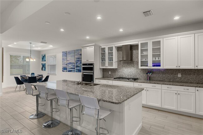 Building Photo - 8880 Redonda Dr