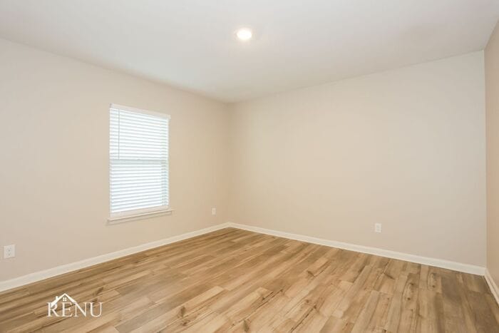 Building Photo - 1919 Hialeah Dr