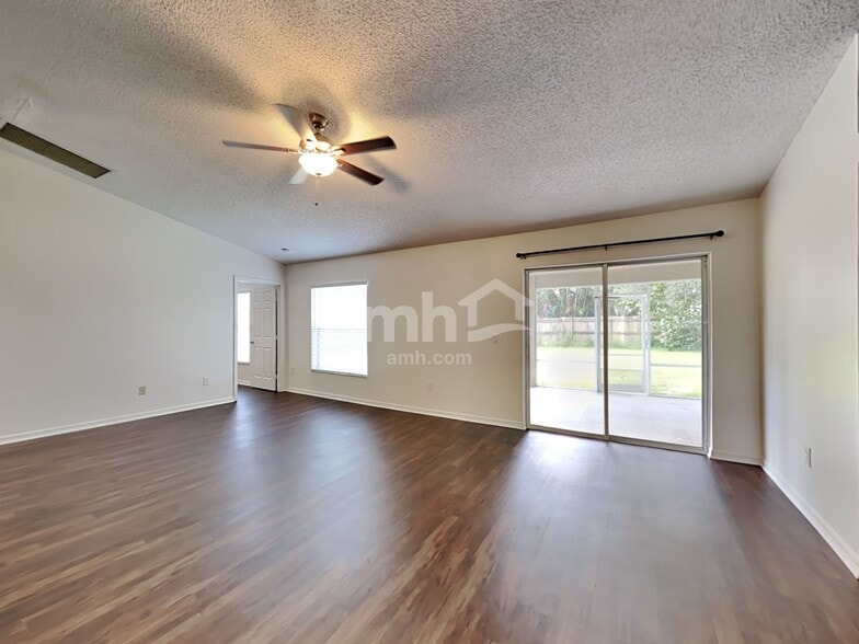 Building Photo - 1234 SW Alesio Ln