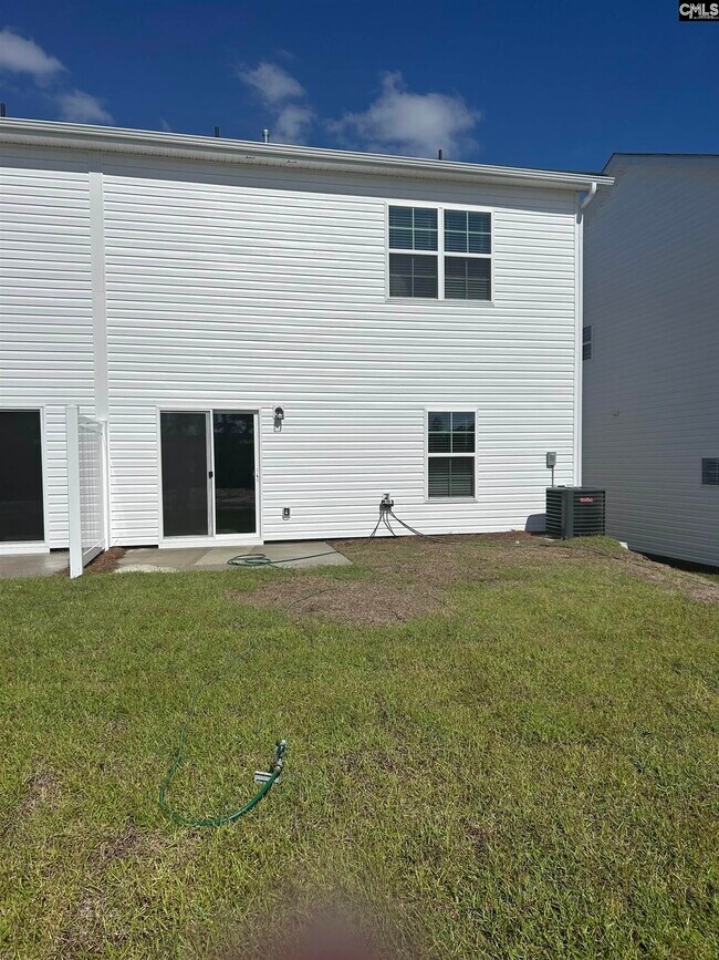 Building Photo - 264 S Lake Ct