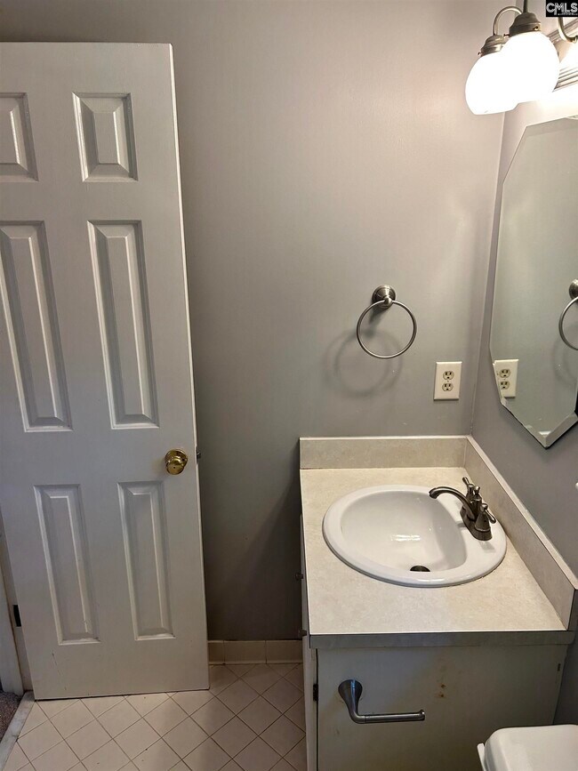 Building Photo - 305 Dean Hall Ln