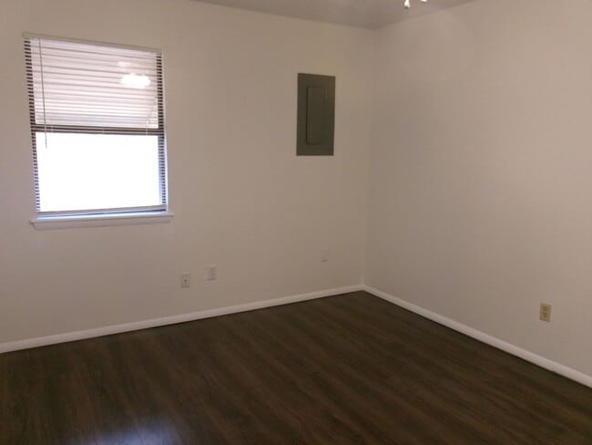 Building Photo - 1116 NW 52nd Cir