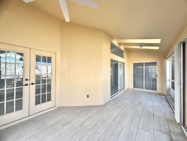 Building Photo - Charming 2 Bed, 2 Bath Home with Den in Fo...