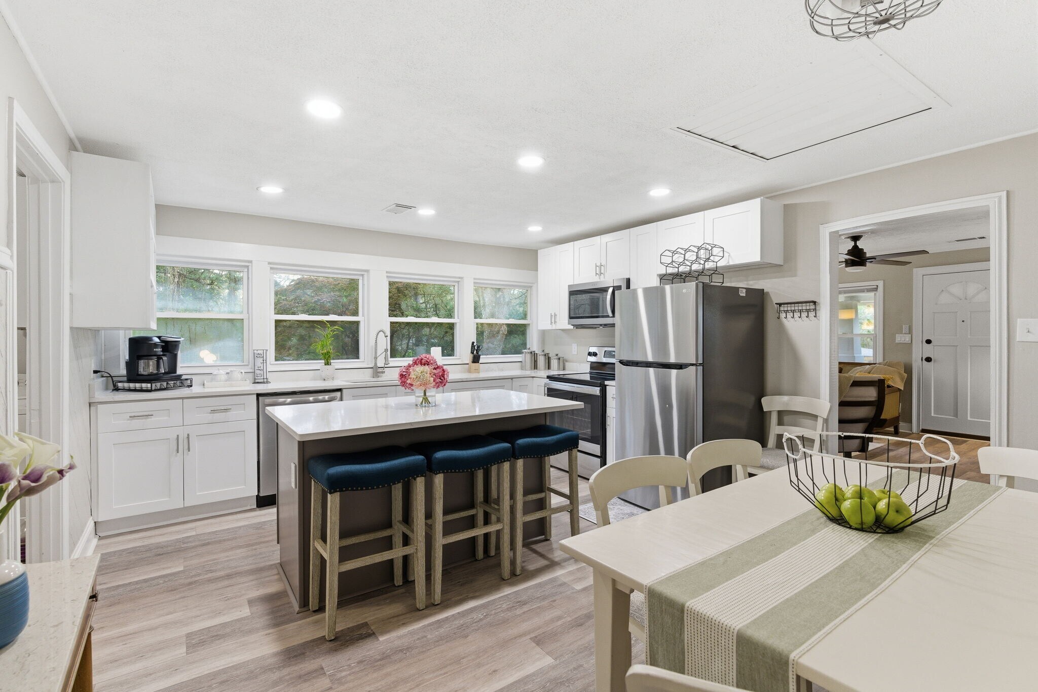 Building Photo - 5357 Sycamore Rd