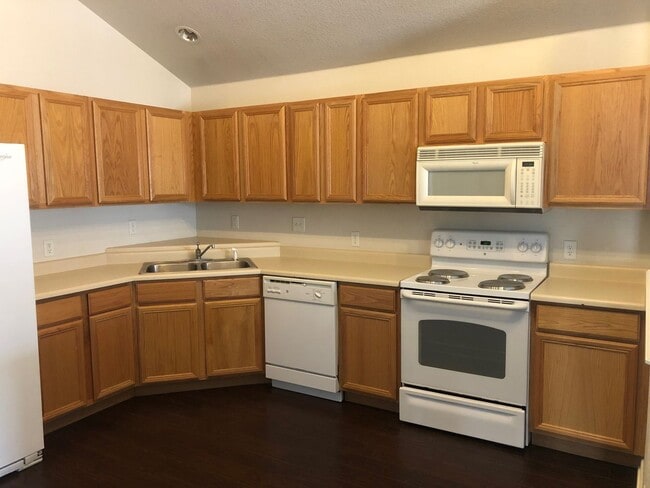Building Photo - 3601 Ponderosa Ct