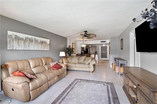 Building Photo - 4500 N Federal Hwy