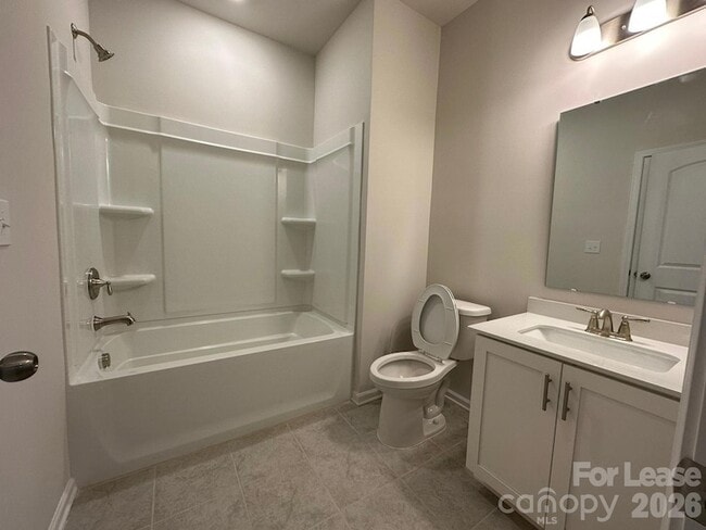 Building Photo - 10008 Hemingway Pl